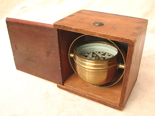 19th century mariners compass gimbal mounted in Oak case